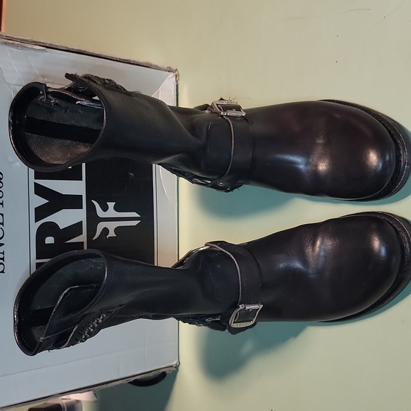 Frye Jenna Chain Moto Boot - Picture 2 of 16